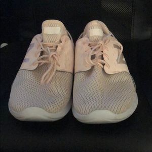 New Balance Women’s Size 11 light pink